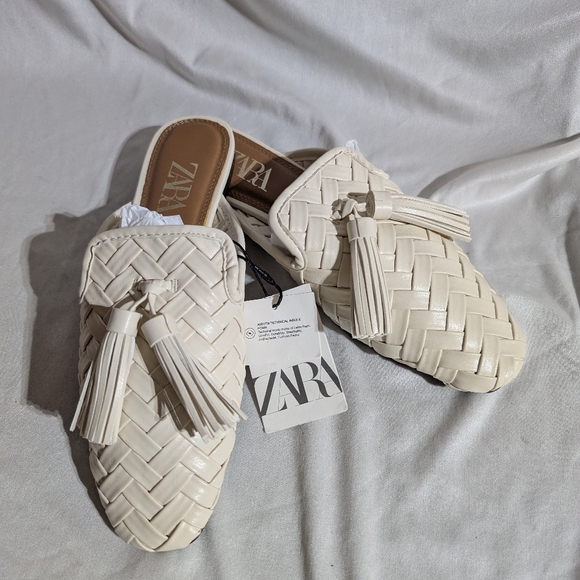 Zara Shoes - NWT Zara Women Off White Mule Clog Suede Tassel Woven Flat Eur 37 US 6.5